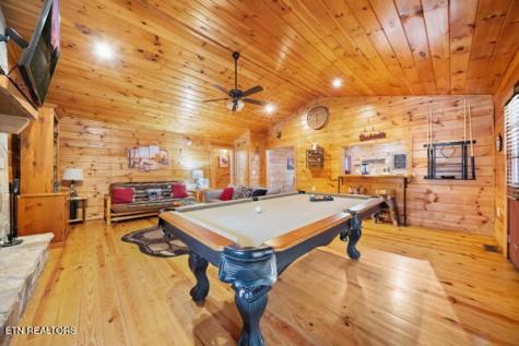 1999 E Mountain View Way Sevierville TN 37862