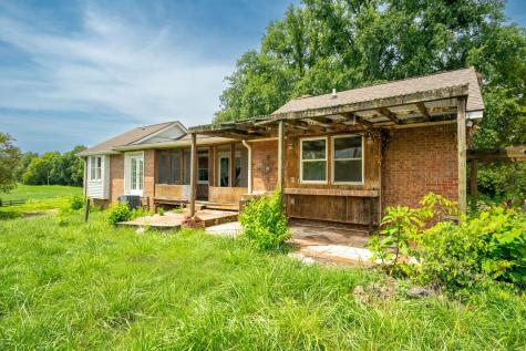 5016 Caney Sink Road Adams TN 37010