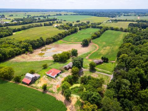 5016 Caney Sink Road Adams TN 37010