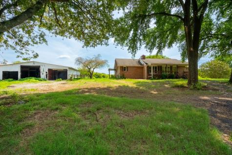 5016 Caney Sink Road Adams TN 37010