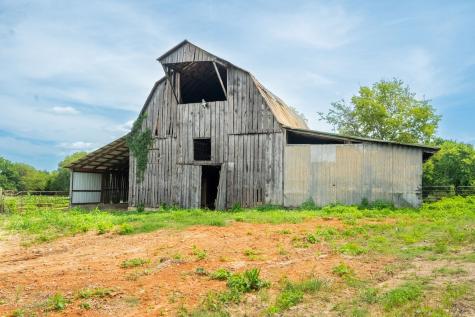 5016 Caney Sink Road Adams TN 37010