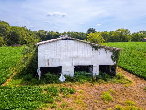 5016 Caney Sink Road Adams TN 37010