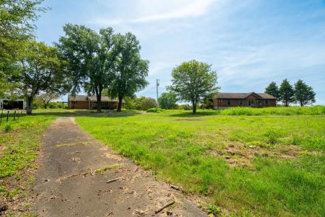 5016 Caney Sink Road Adams TN 37010