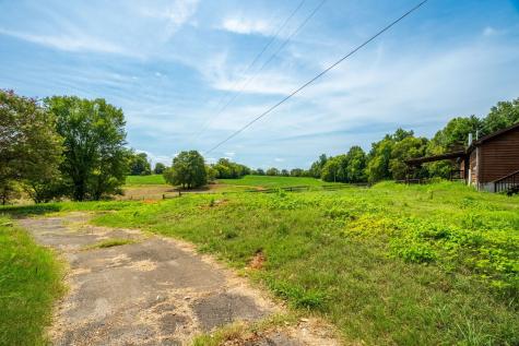 5016 Caney Sink Road Adams TN 37010