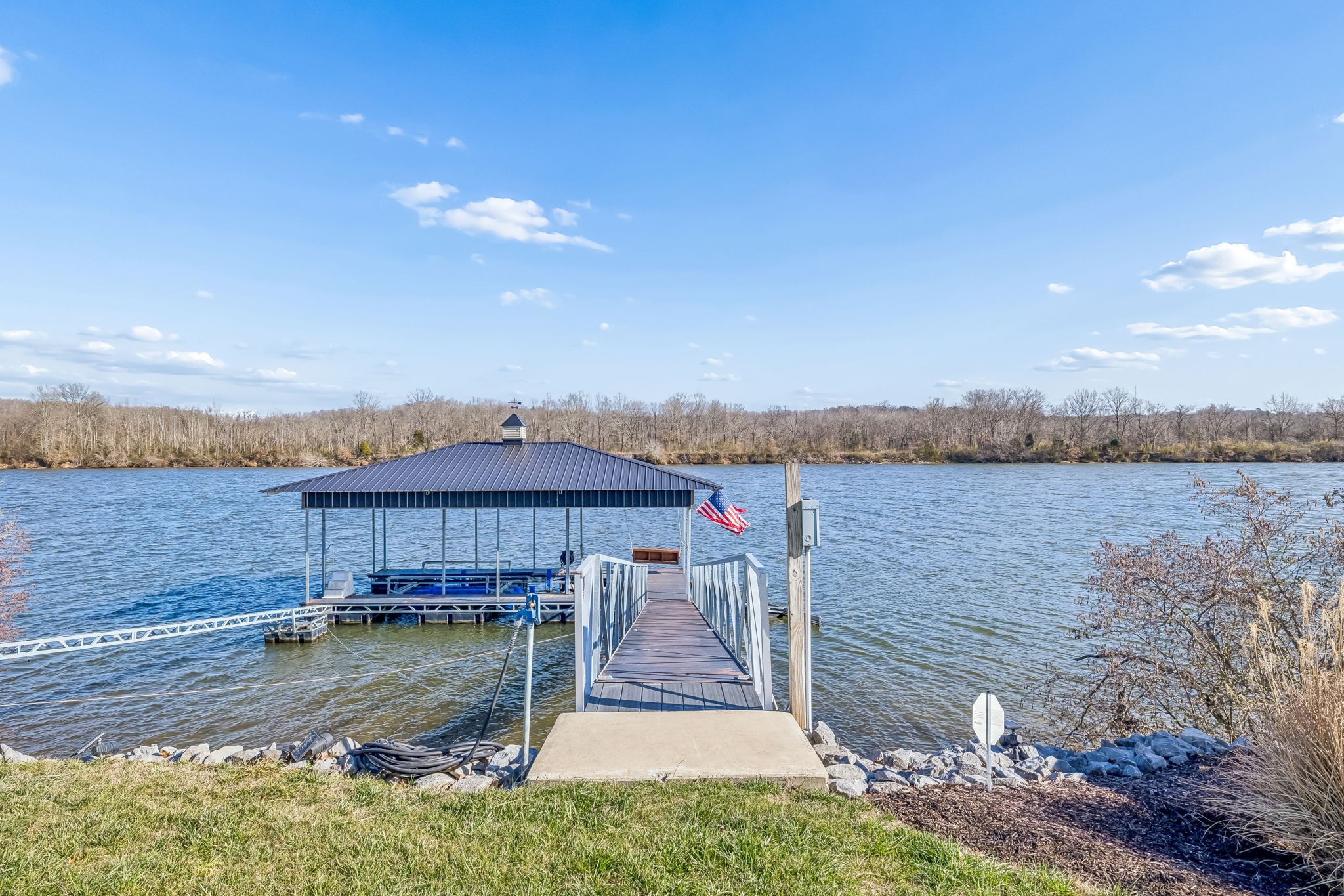 185 Shoals Landing Ashland City TN 37015