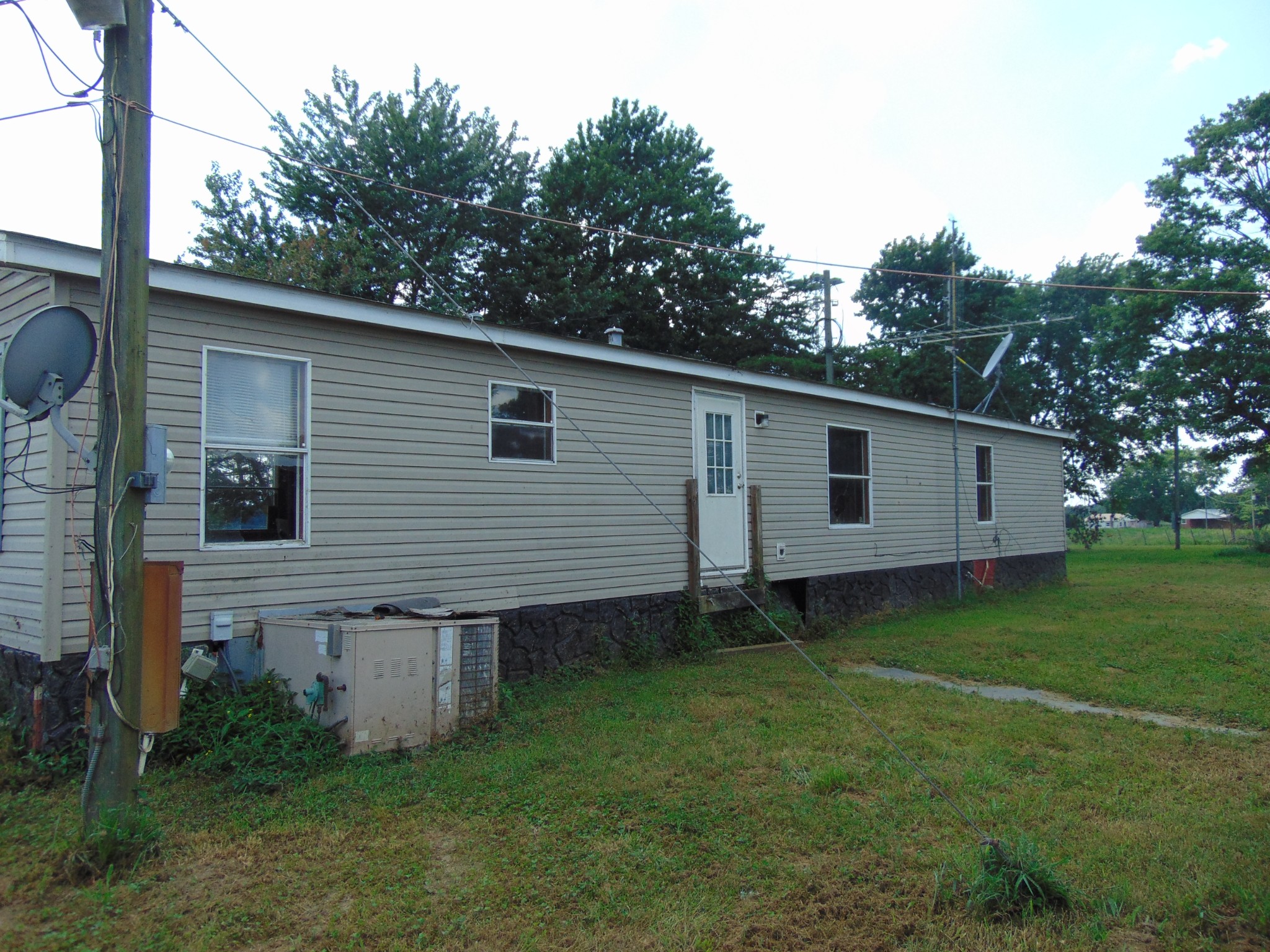 42 Oaks Road Ethridge TN 38456