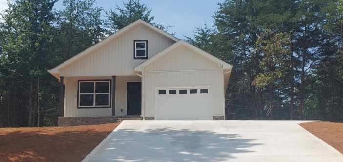 283 Hidden River Sparta TN 38583