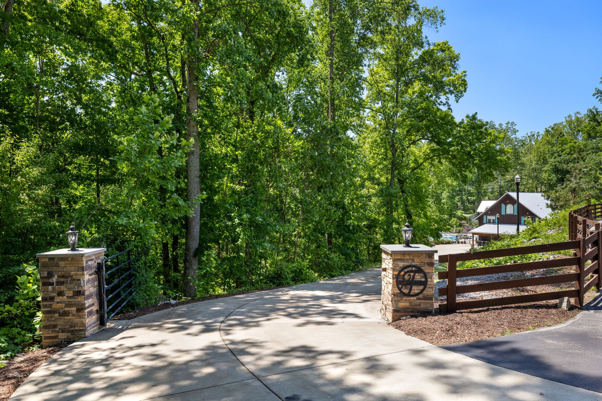 7646 Highway 100 Bon Aqua TN 37025