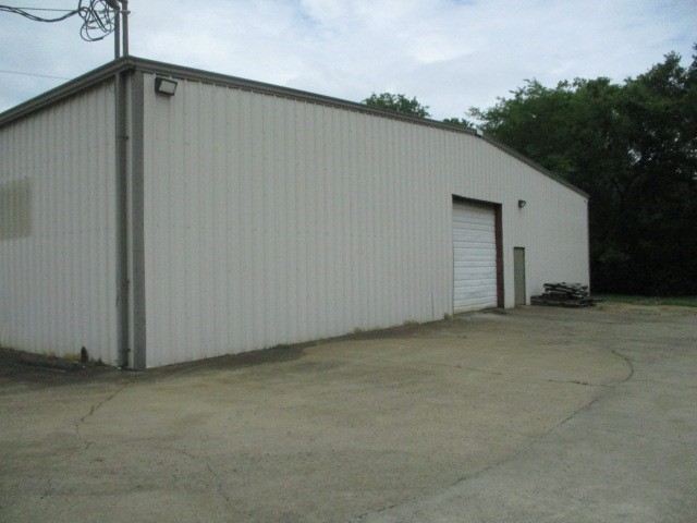 1126 Old Highway 109, N Gallatin TN 37066