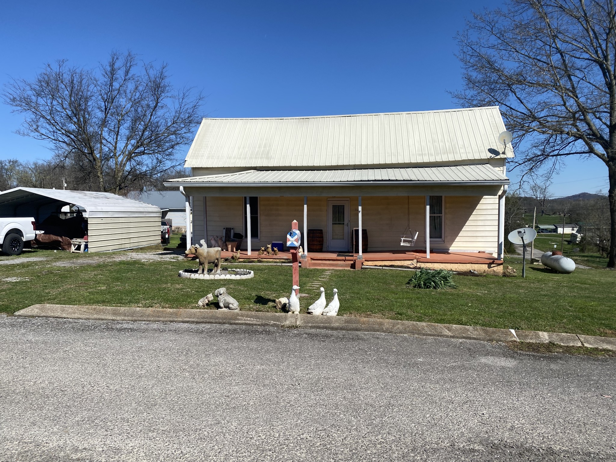 107 Twin Oaks Drive Bell Buckle TN 37020