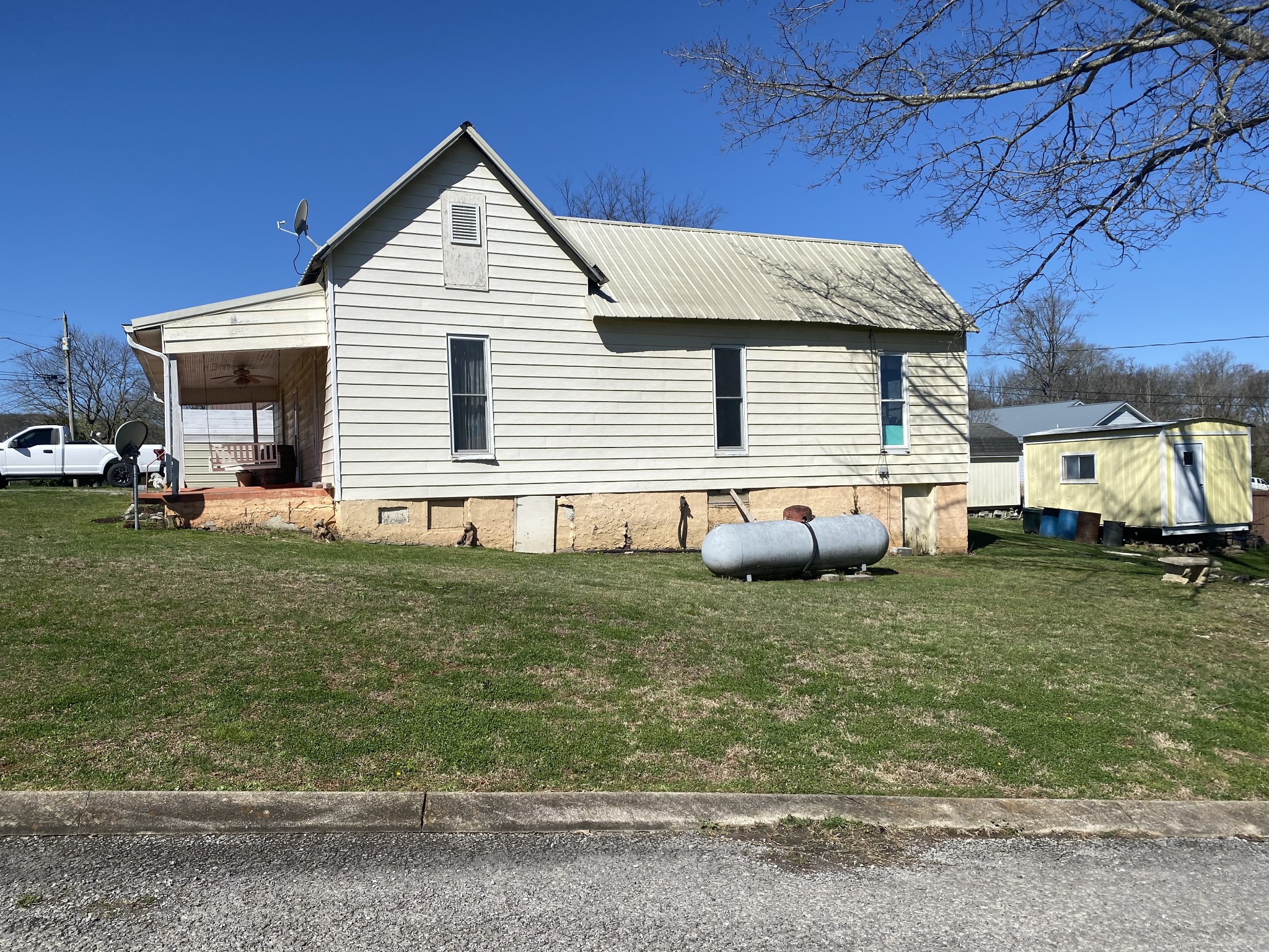107 Twin Oaks Drive Bell Buckle TN 37020