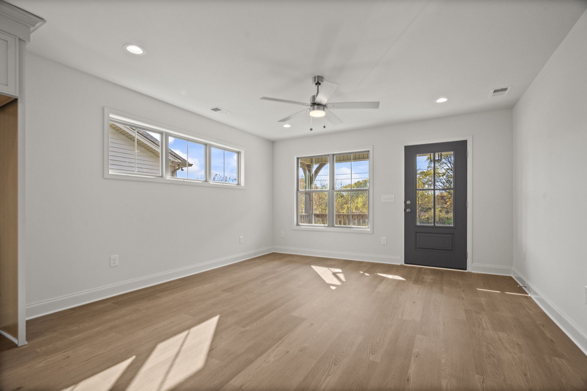 2569 Old Greenbrier Pike Greenbrier TN 37073