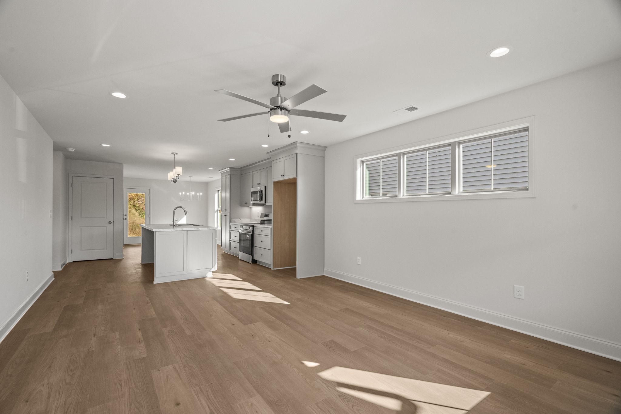 2569 Old Greenbrier Pike Greenbrier TN 37073