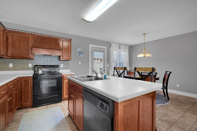 710 Whitthorne Street Shelbyville TN 37160