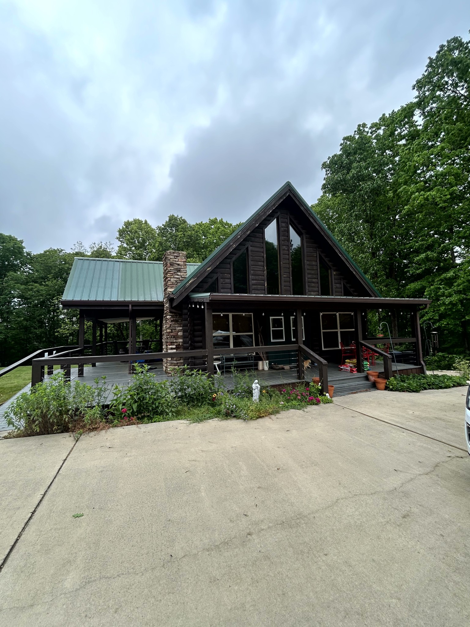 262 Deerview Lane Leoma TN 38468