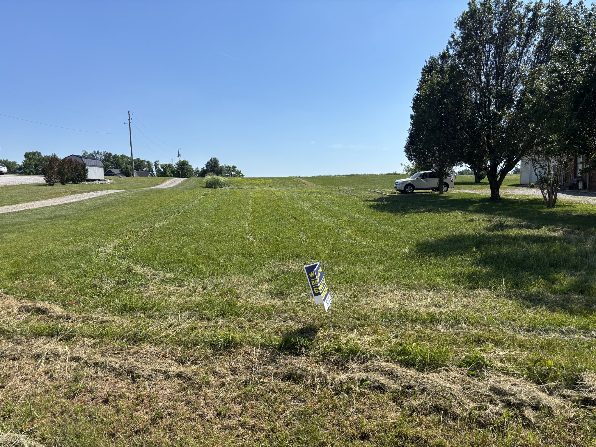 561 White Road Portland TN 37148