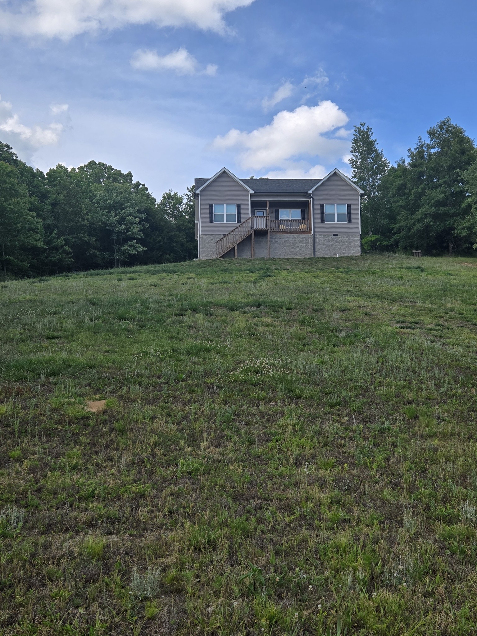 2650 N Hurricane Creek Road Mc Ewen TN 37101