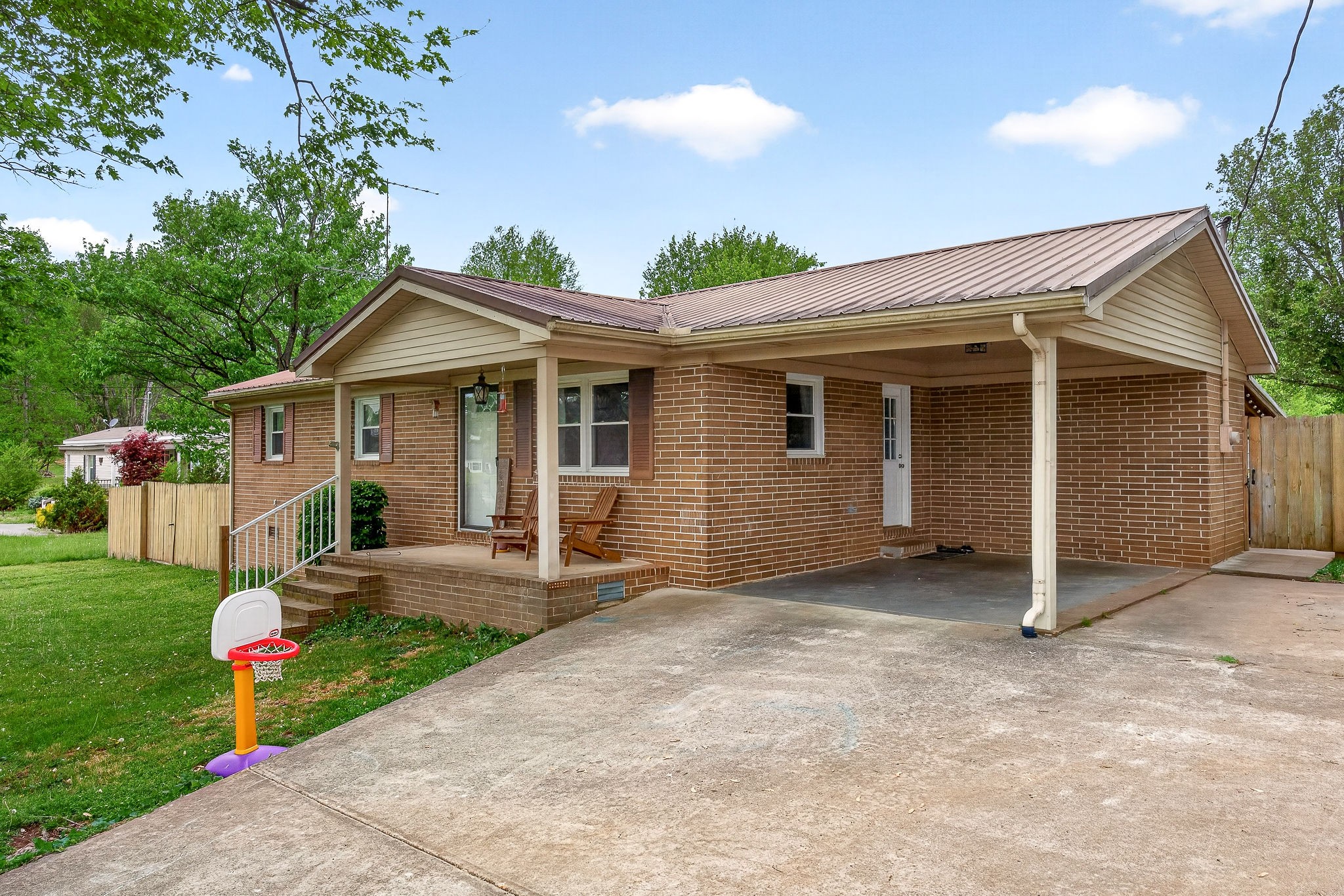 237 Armstrong Road Doyle TN 38559