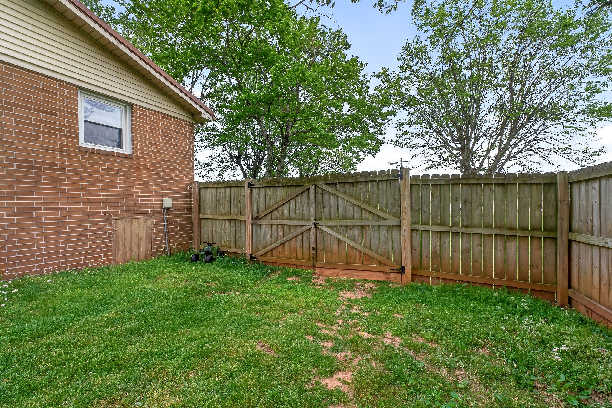 237 Armstrong Road Doyle TN 38559