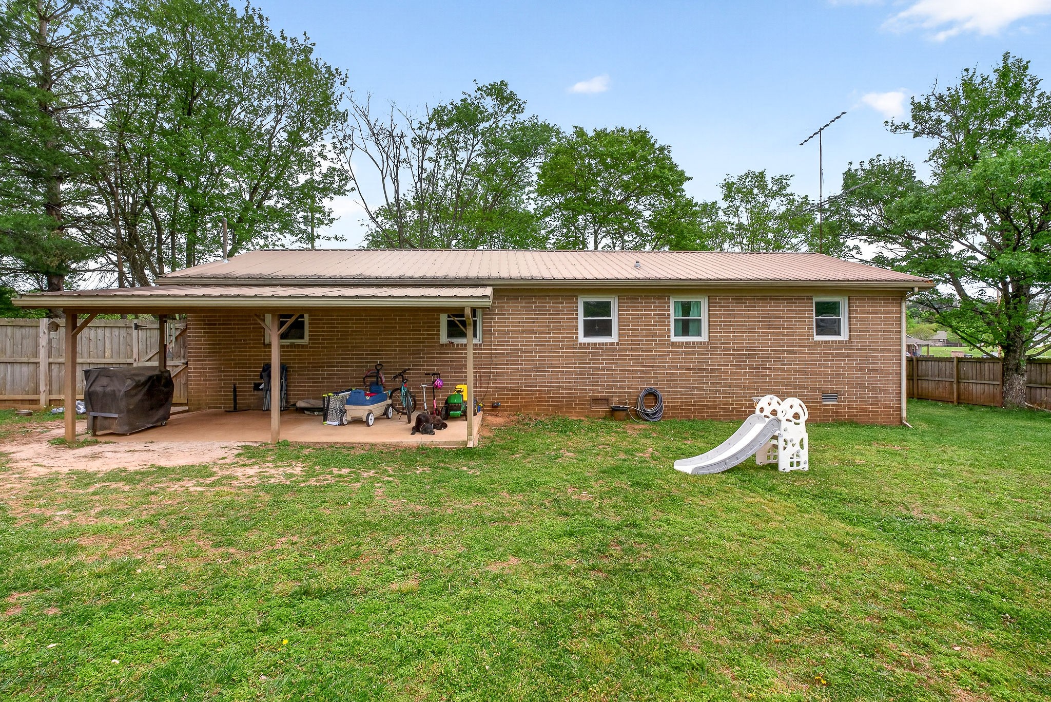 237 Armstrong Road Doyle TN 38559