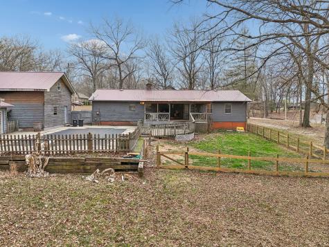 305 Oak Leaf Circle Winchester TN 37398
