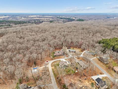 305 Oak Leaf Circle Winchester TN 37398