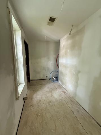 10261/2 Bridge Street Columbia TN 38401