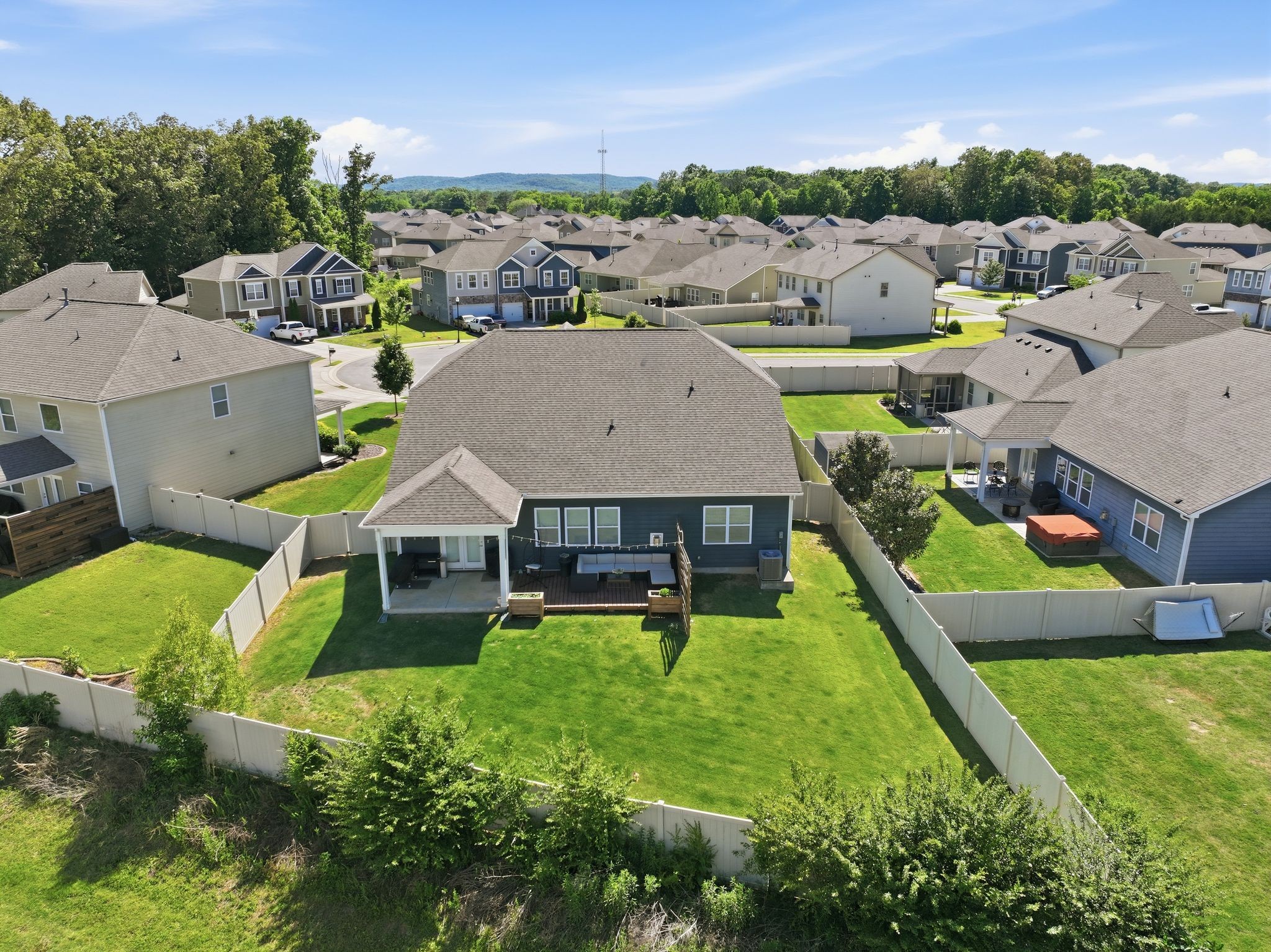 1110 Locus Lane Murfreesboro TN 37128