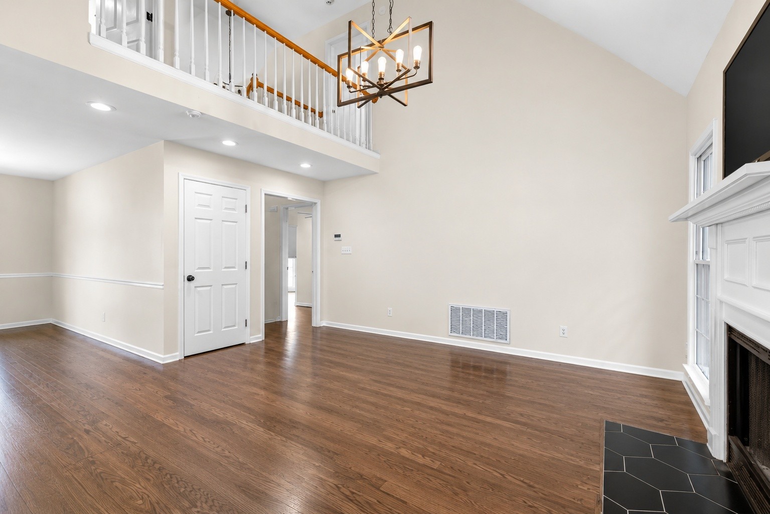 755 Cloud Drive Clarksville TN 37043