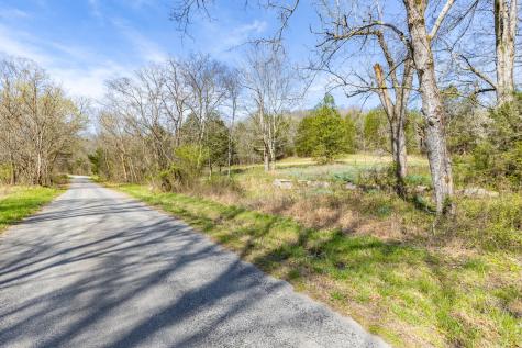 2739 Pickens Road Lynnville TN 38472