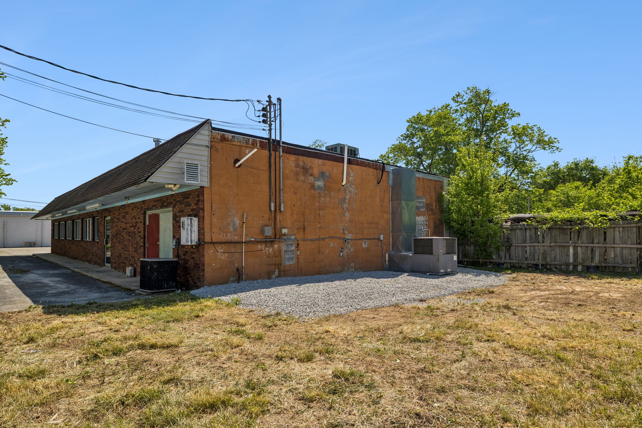 112 S Collins Street Tullahoma TN 37388