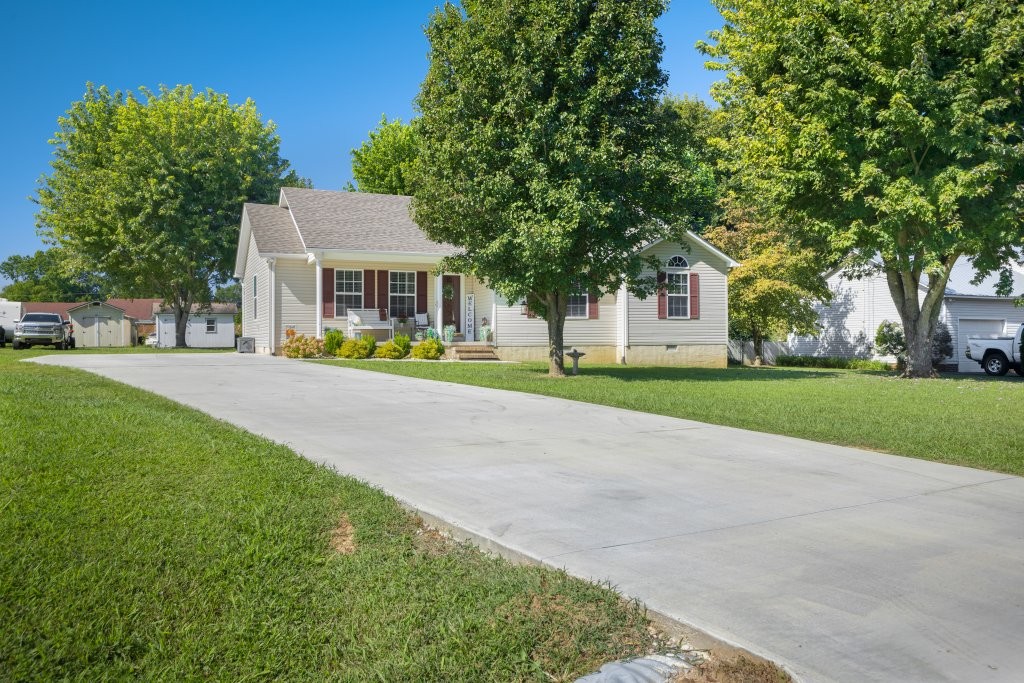 52 Cherry Lane Morrison TN 37357