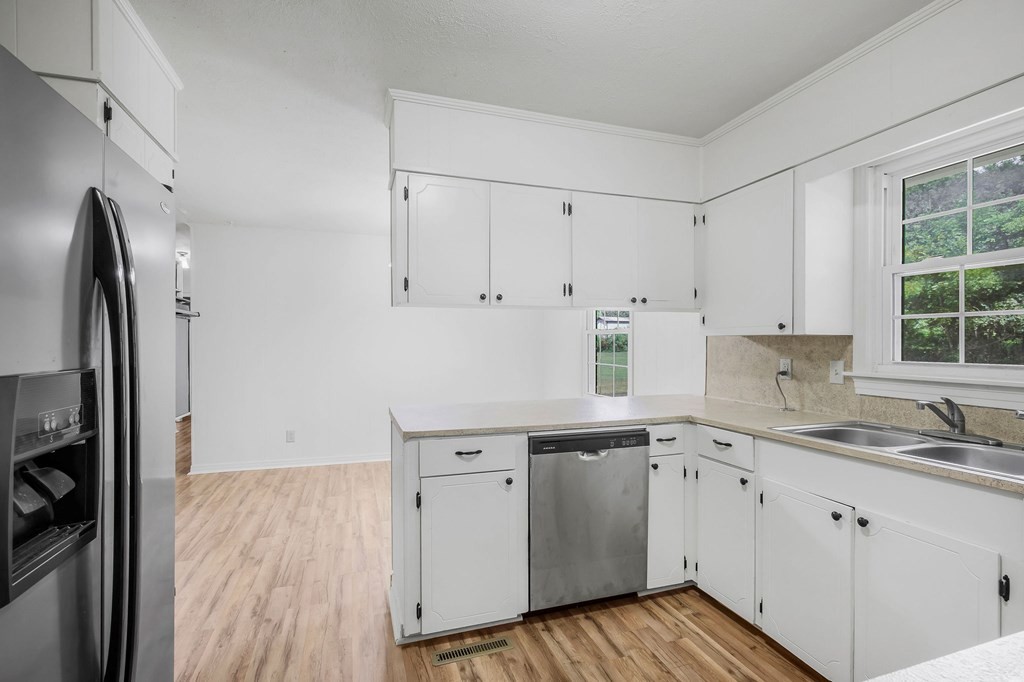 396 Jefferson Avenue Sparta TN 38583