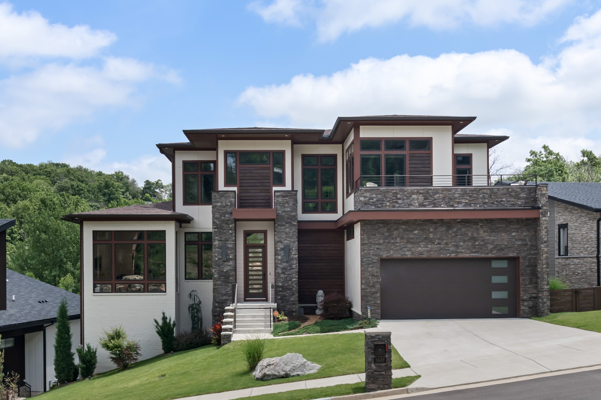 5820 Woodland Hills Drive Nashville TN 37211