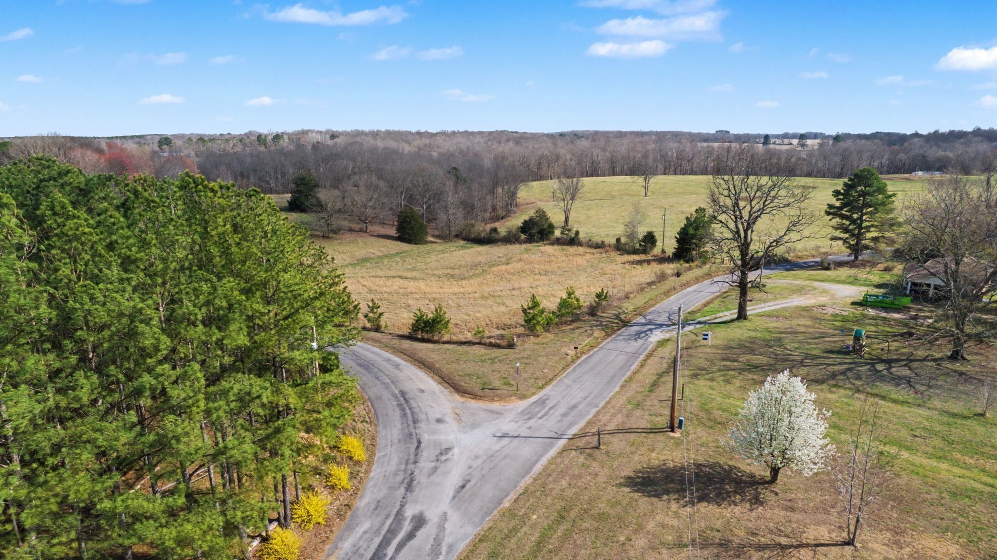 77 Warren Hollow Road Five Points TN 38457
