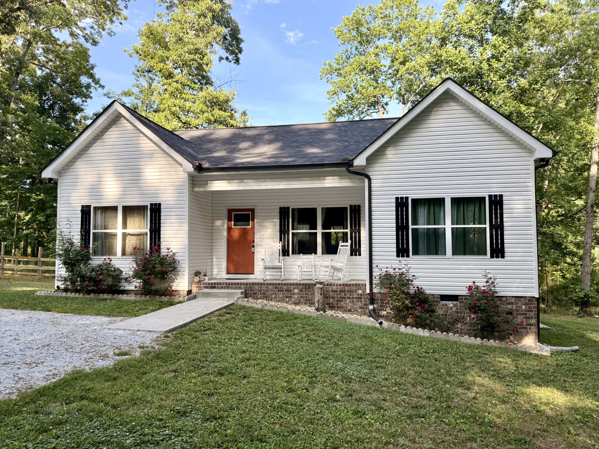 Dickson TN, 1021 Woodmont Drive