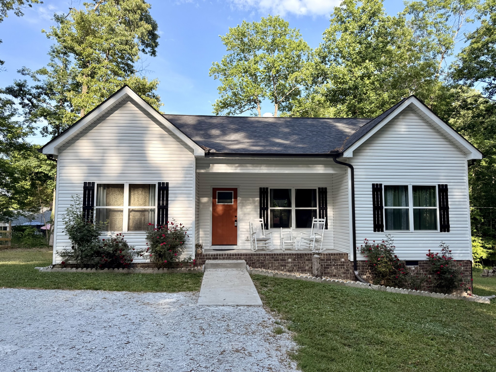 1021 Woodmont Drive Dickson TN 37055