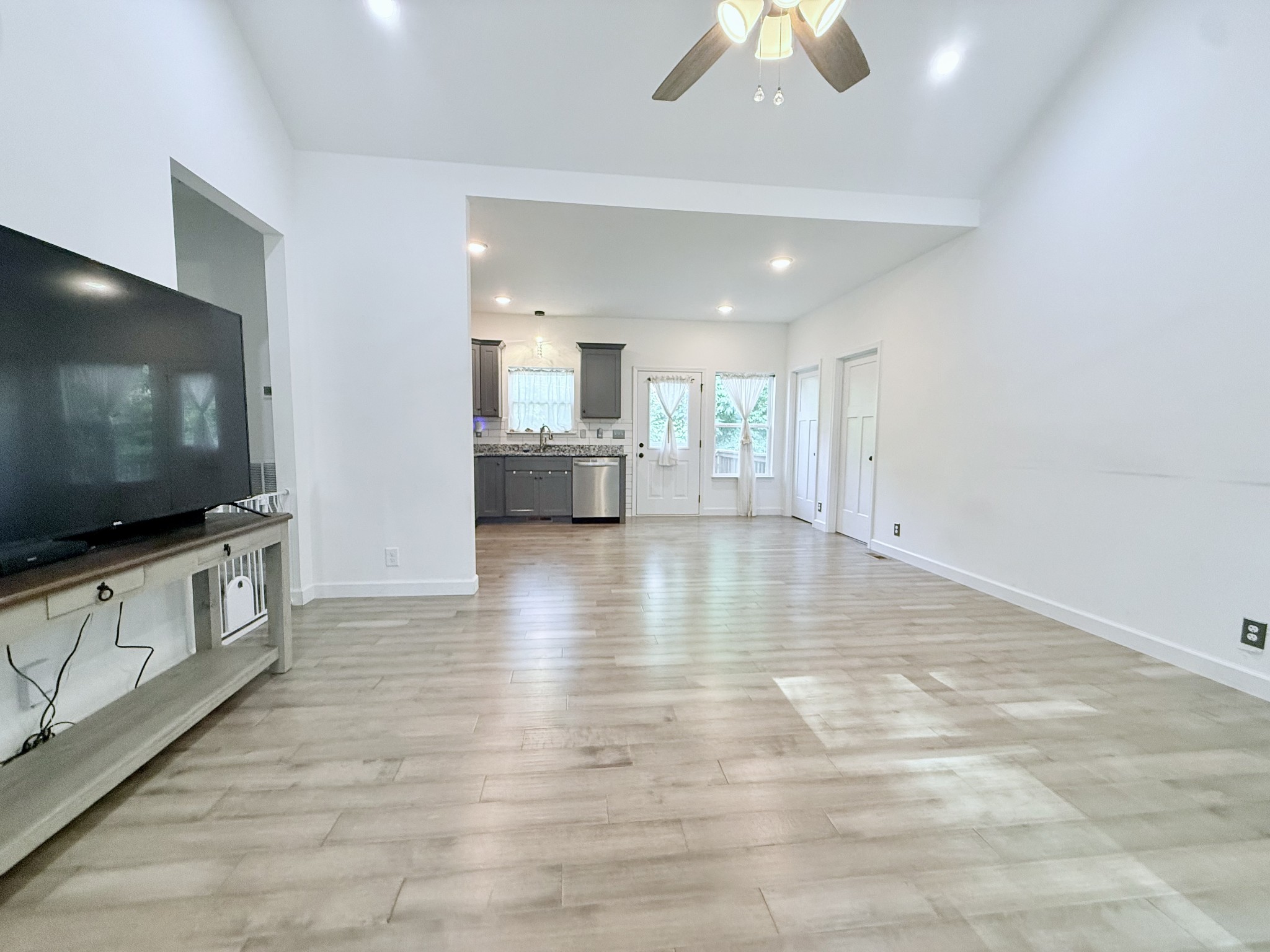 1021 Woodmont Drive Dickson TN 37055
