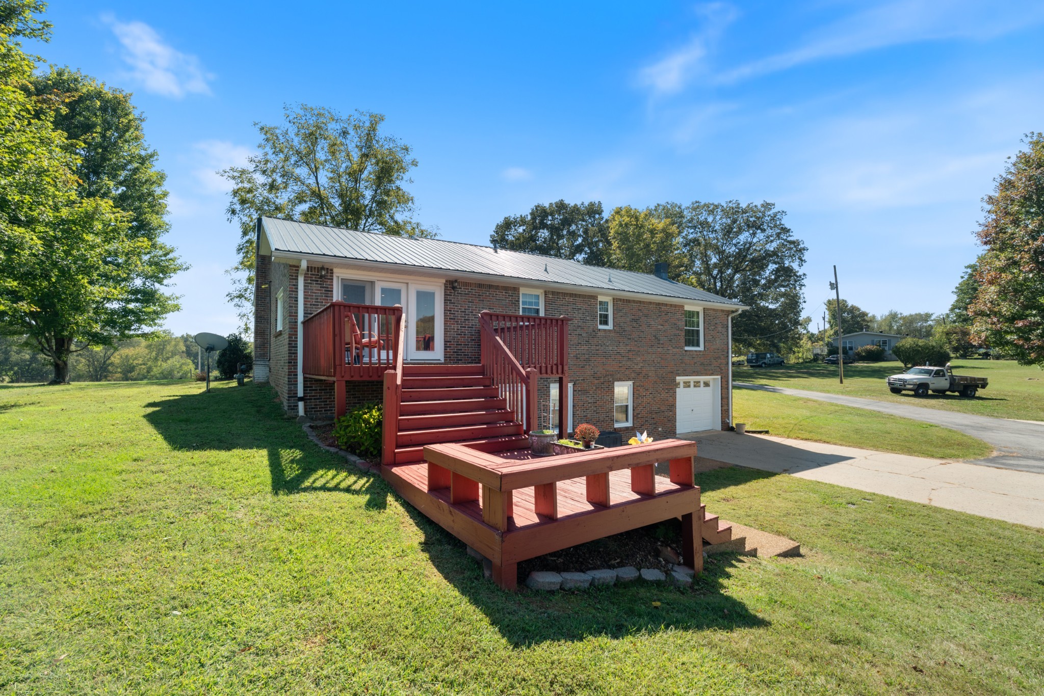 10779 N Tidwell Road Bon Aqua TN 37025