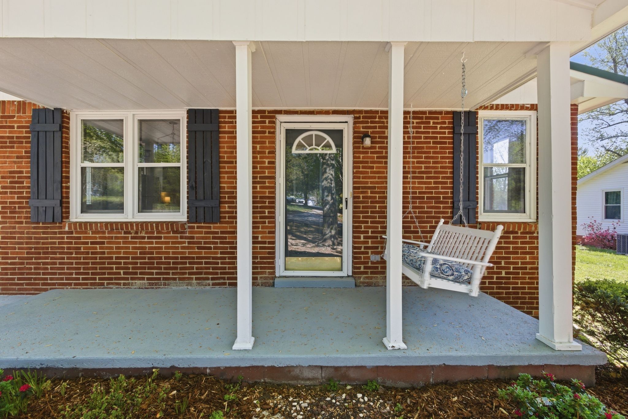 1021 Preston Drive Burns TN 37029