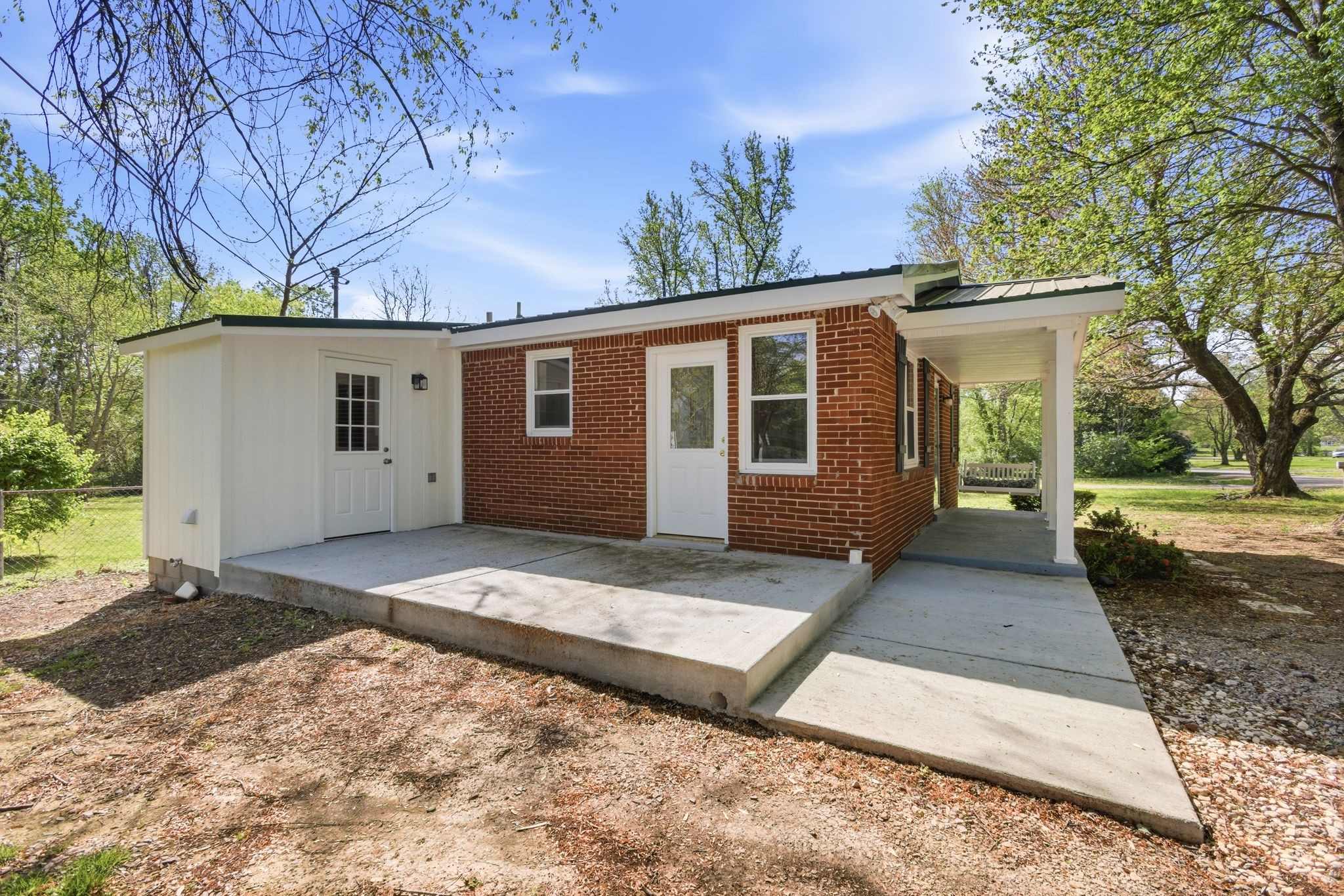 1021 Preston Drive Burns TN 37029