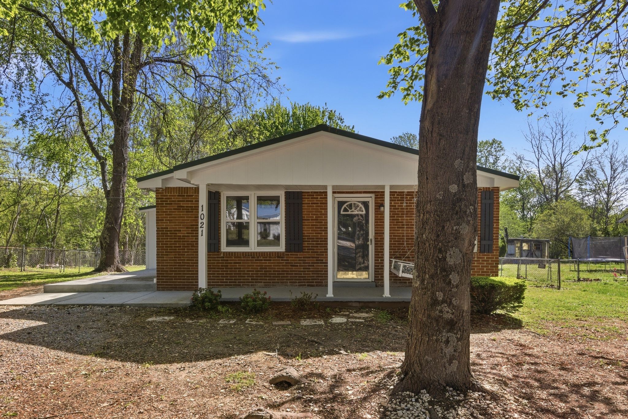 1021 Preston Drive Burns TN 37029