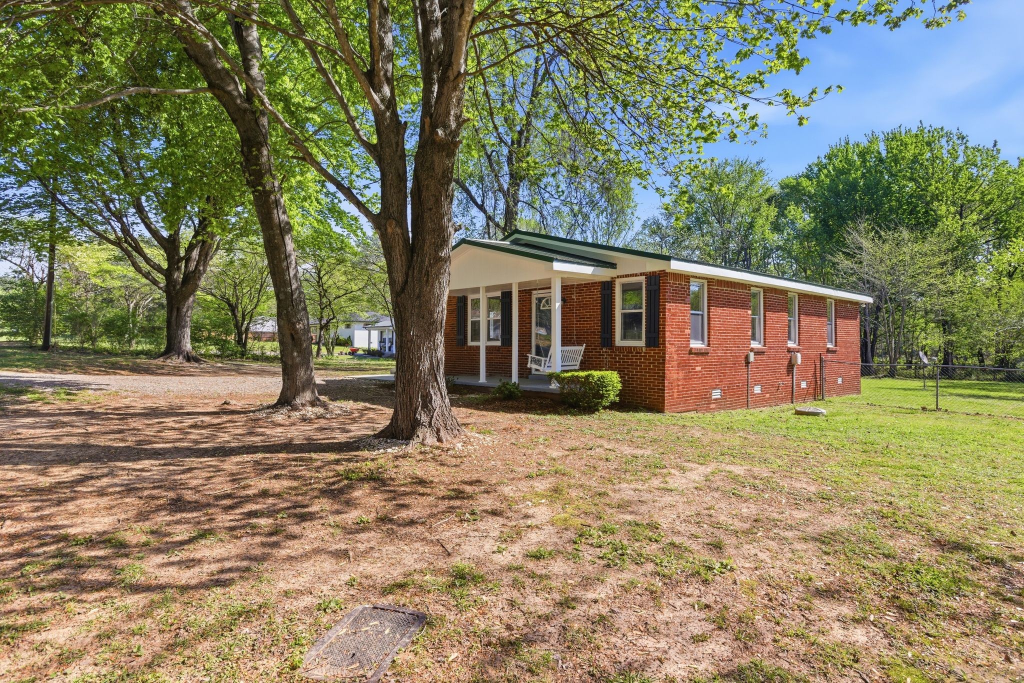 1021 Preston Drive Burns TN 37029
