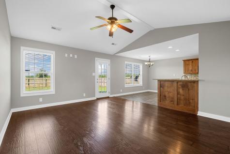 141 Bob White Trail Oak Grove KY 42262