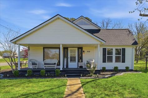 908 Smith Avenue Lawrenceburg TN 38464