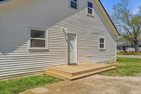 908 Smith Avenue Lawrenceburg TN 38464