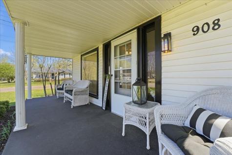 908 Smith Avenue Lawrenceburg TN 38464