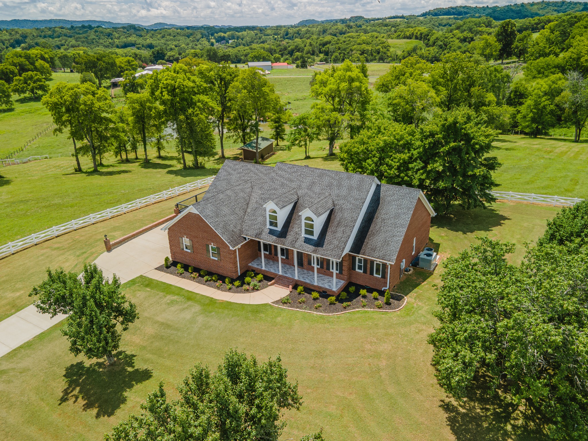 1821 Gina Lynn Drive Lewisburg TN 37091