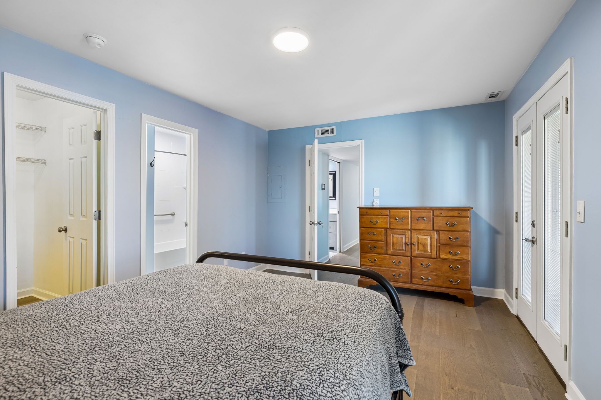 939 Russell Street Nashville TN 37206