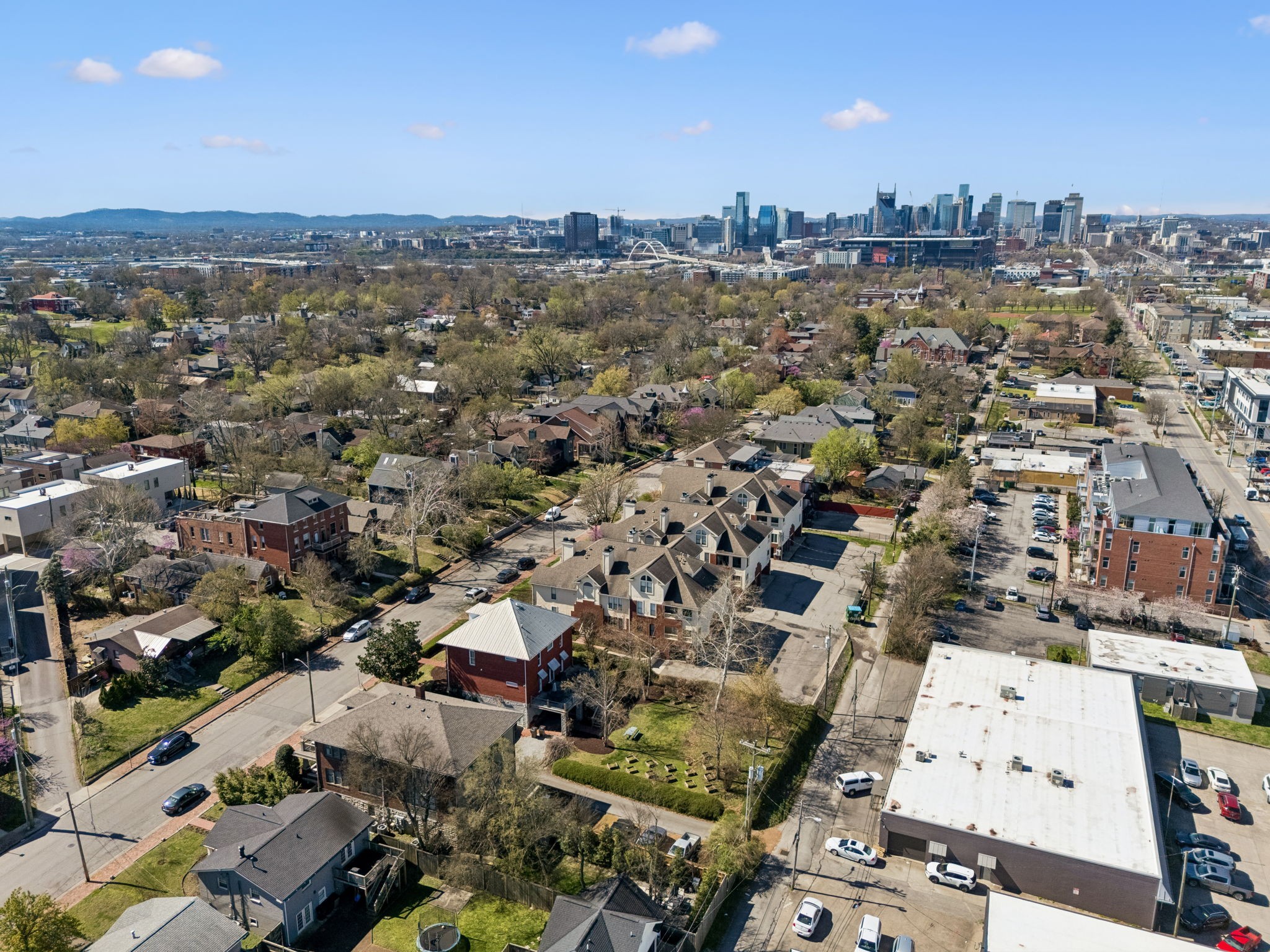 939 Russell Street Nashville TN 37206